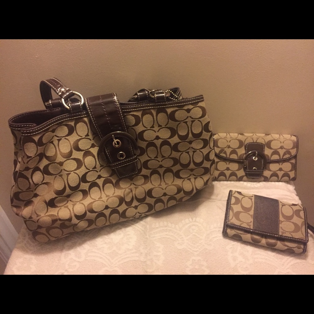 COACH over the shoulder purse w/2wallets